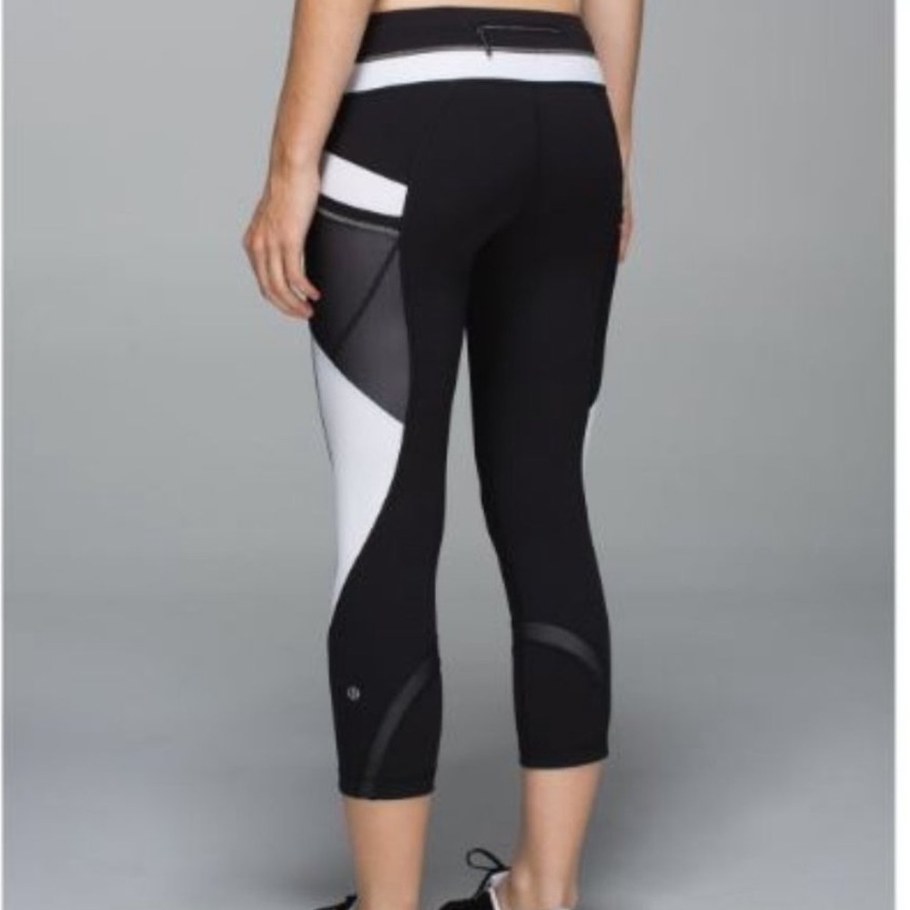 *RARE* LULULEMON Run Inspire Crop II Luxtreme Leggings Color running size 8